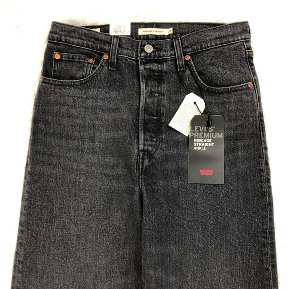 Levi’s Ribcage Straight Cropped Gray Jeans REVOLVE - Picture 3 of 8